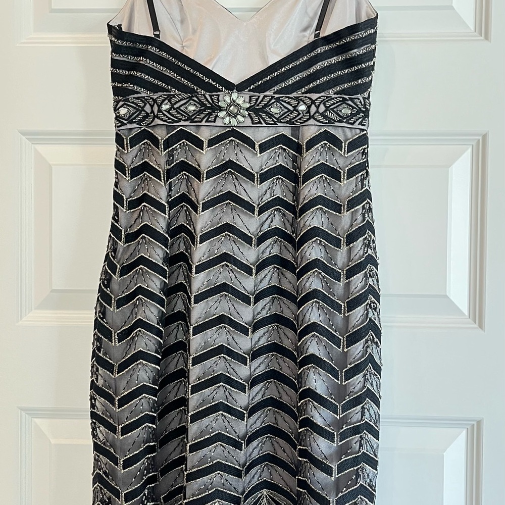 Y2K SUE WONG EMBELLISHED SLEEVELESS V-NECK BLACK /PLATINUM sz 4 - Picture 3 of 9